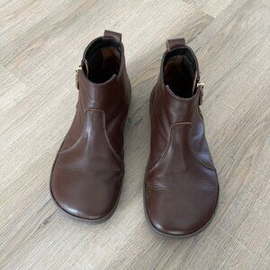 Shapen Barefoot Ivy Ankle Boots, Brown, Size 7.5
